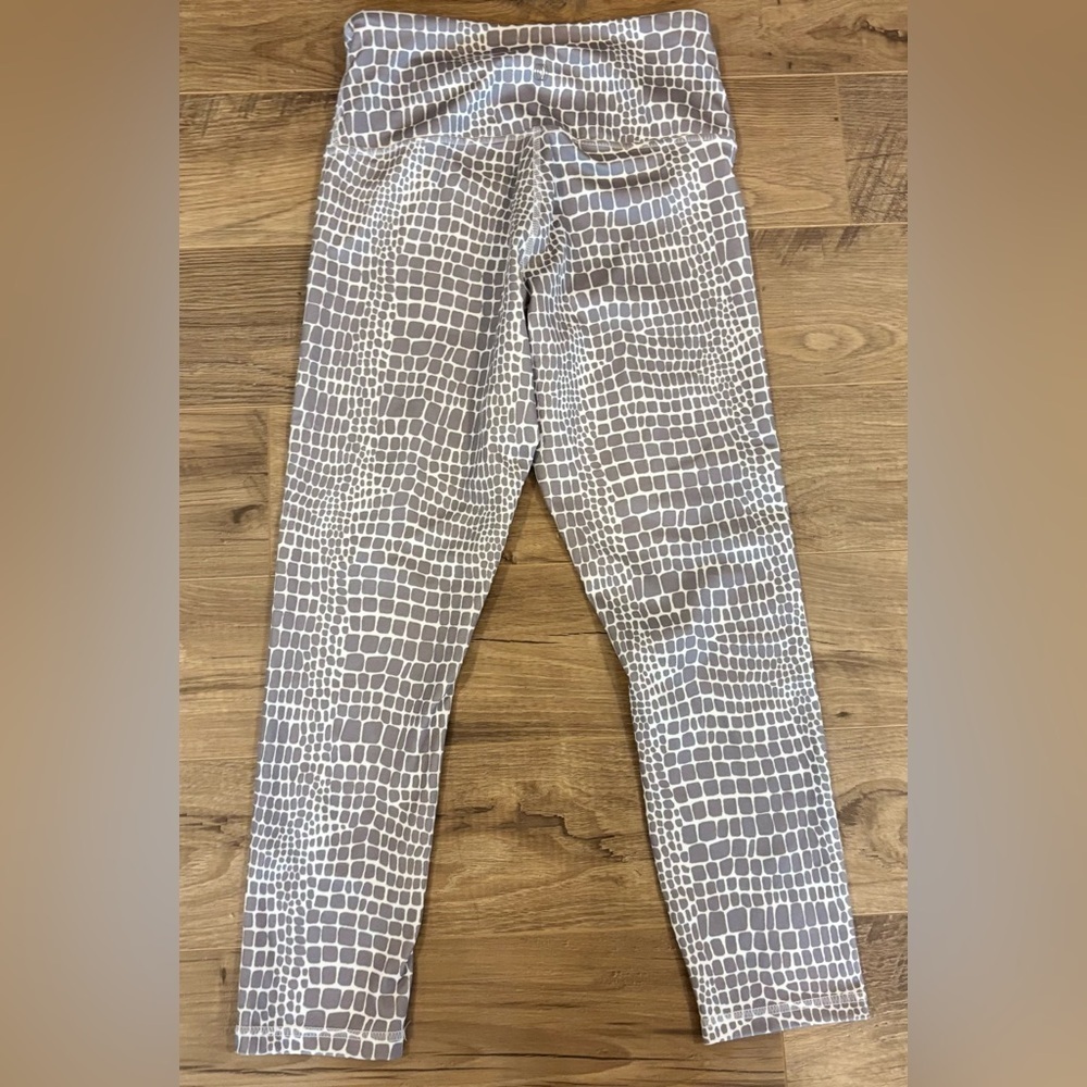 Balance Collection Crocodile Print Leggings Grey&White High-Waisted Size Small - Picture 5 of 7